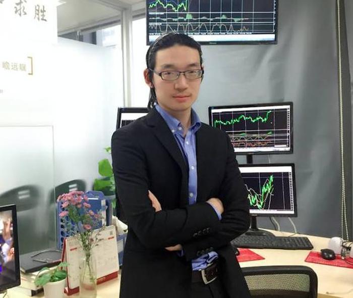 证券分析师曹茂桂是哪年出生的 十大证券首席分析师
