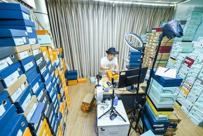 怎么做电商卖货；做电商卖货挣一年挣150万是真的吗