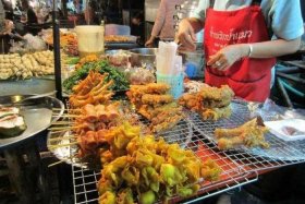 稳赚不赔的三个生意（稳赚不赔的三个生意夏天适合摆地摊的小吃）