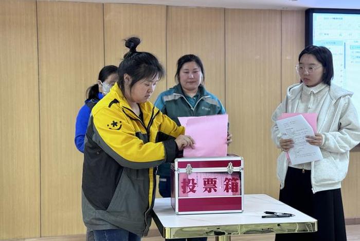 县电商快递物流快递工会联合会召开快递物流网约配送群体行业规范培训会 - 筠连县快递行业工会联合会 县电商快递物流快递工会联合会召开快递物流网约配送群体行业规范培训会 - 筠连县快递行业工会联合会