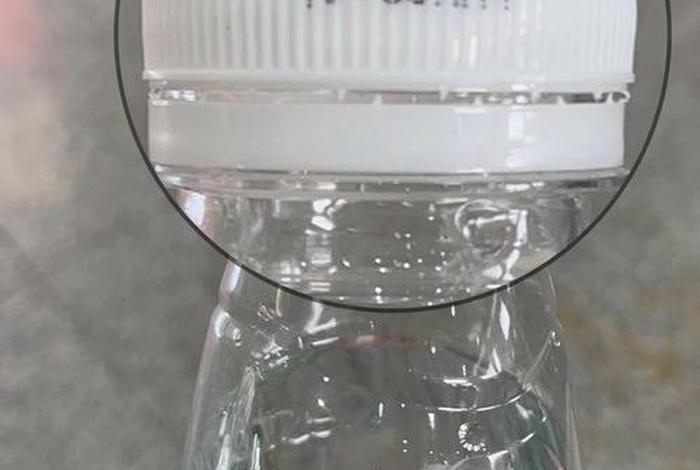 矿泉水箱子发霉还能喝吗 矿泉水箱子发霉还能喝吗图片 矿泉水箱子发霉还能喝吗 矿泉水箱子发霉还能喝吗图片