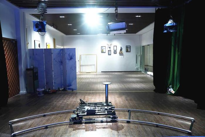 江西黑小马电商有限公司；江西黑马科技有限公司