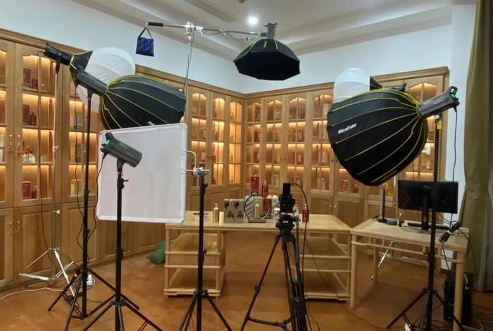 电商直播间设备，电商直播间设备都需要什么