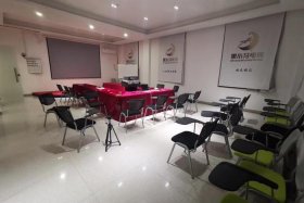 江西黑小马电商有限公司；江西黑马科技有限公司