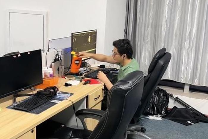 电商类型公司每周只休1天吗，电商公司每天强行加班吗