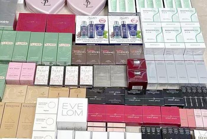 化妆品电商版和专柜版的差别;化妆品电商版和专柜版的差别是什么 化妆品电商版和专柜版的差别;化妆品电商版和专柜版的差别是什么