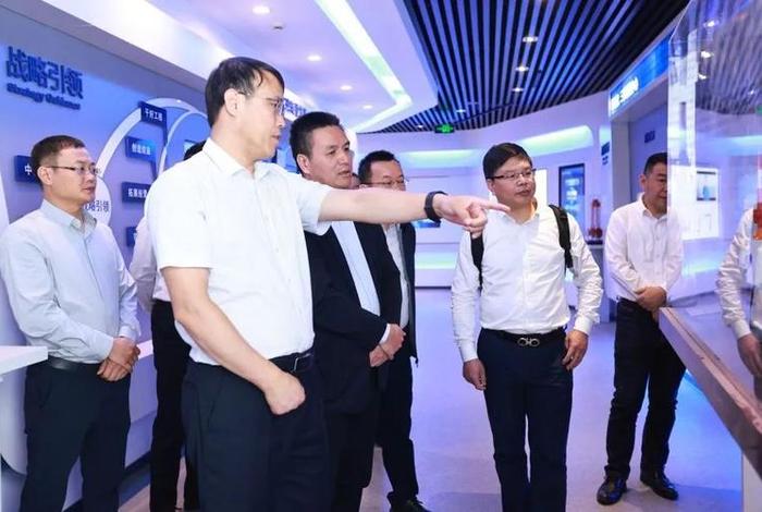 华能高管多人被查处；华能集团高管