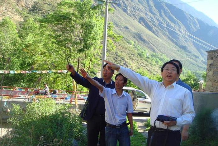 新疆电商杨文杰简介,新疆电商杨文杰简介照片 新疆电商杨文杰简介,新疆电商杨文杰简介照片