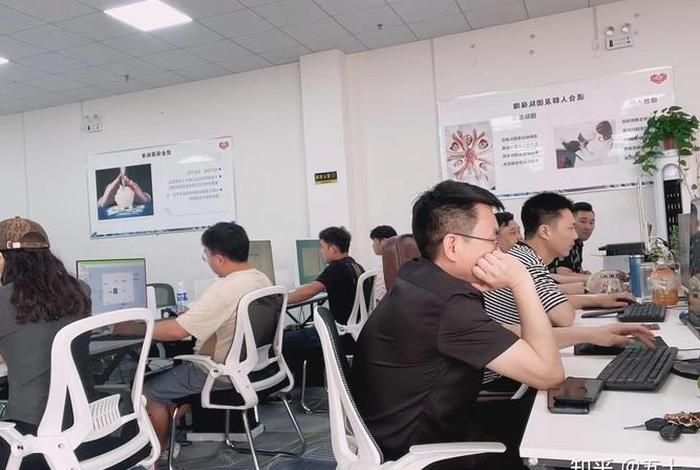 电商创业园工作怎么样；电商创业园工作怎么样知乎