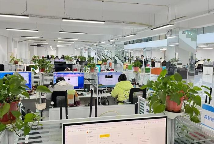 银行电商室,银行电商室内坐班是到底有没有 银行电商室,银行电商室内坐班是到底有没有