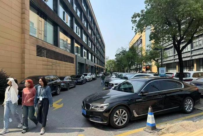 上峰电商产业园停车费,上峰电商产业园停车费月租 上峰电商产业园停车费,上峰电商产业园停车费月租