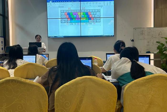 电商电脑 电商电脑操作员是做什么的