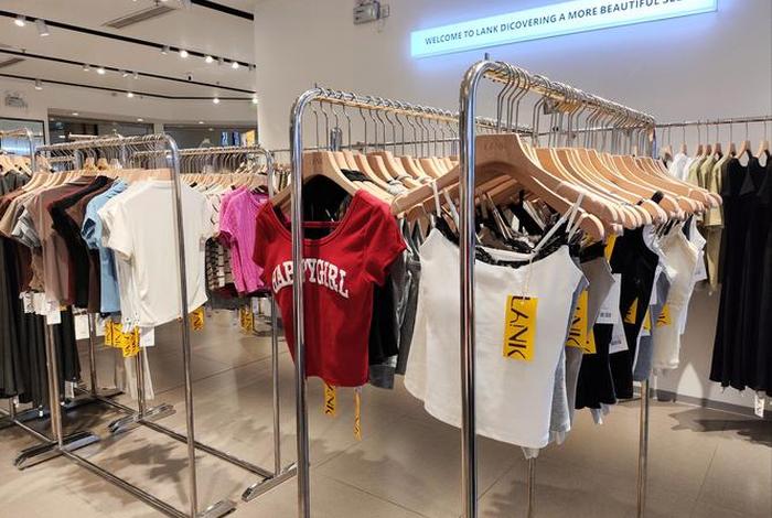 南极电商拟尝试中高端女装线下店 - 南极电商拟尝试中高端女装线下店是真的吗 南极电商拟尝试中高端女装线下店 - 南极电商拟尝试中高端女装线下店是真的吗