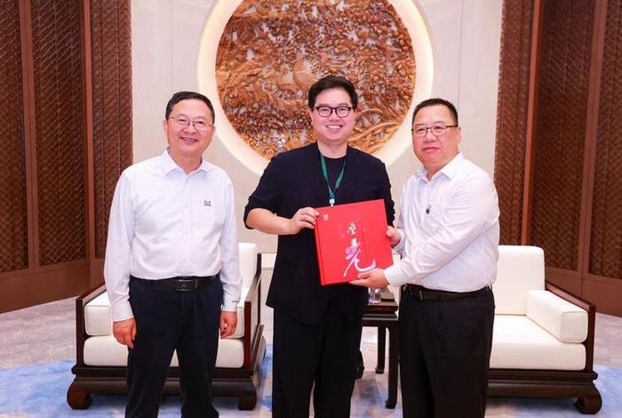 逸仙电商创始人、逸仙电商公司创始人 逸仙电商创始人、逸仙电商公司创始人