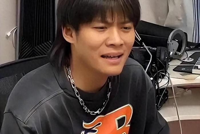 疯狂小杨哥是真实全家人吗;疯狂小杨哥是真实全家人吗知乎 疯狂小杨哥是真实全家人吗;疯狂小杨哥是真实全家人吗知乎