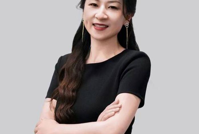 电商总监一个月能挣多少钱（电商总监一个月能挣多少钱啊）