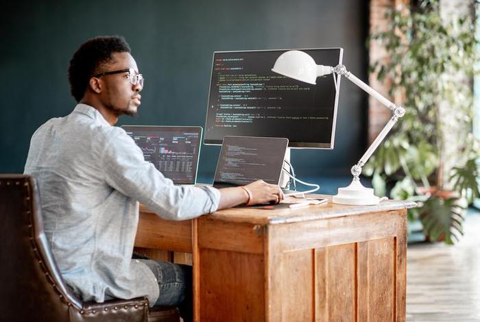 电商程序员做什么；电商程序员做什么的