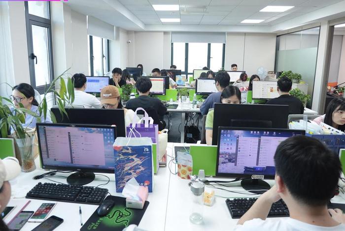 电商运营公司上班怎么样；电商运营公司上班怎么样啊