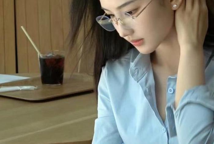 抖音618,抖音618万粉丝女网红戴眼镜 抖音618,抖音618万粉丝女网红戴眼镜