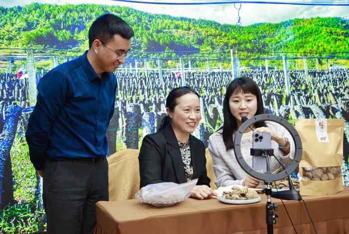 电商直播带货图片;电商直播带货图片大全 电商直播带货图片;电商直播带货图片大全