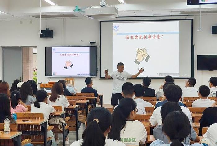 商专电子商务系12级小苹果;电子商务小学毕业能学吗 商专电子商务系12级小苹果;电子商务小学毕业能学吗