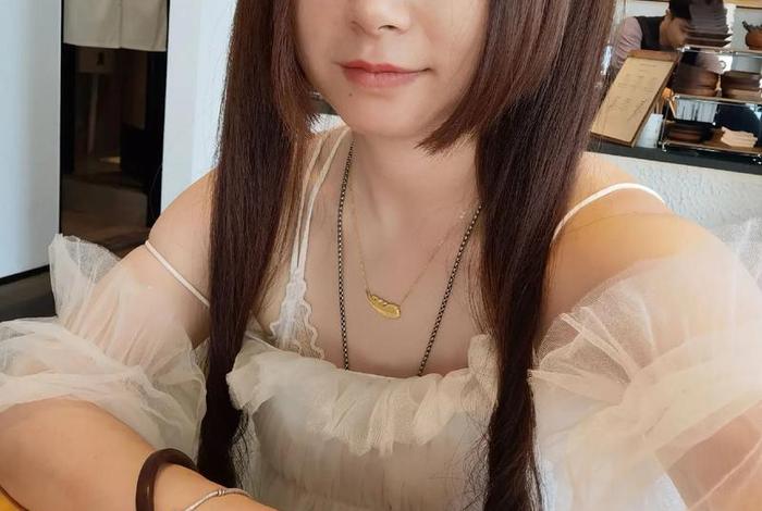电商跨境物流最美小姐姐（跨境电商物流销售是做什么的）