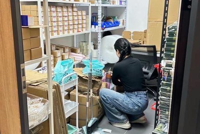 电商办公室照片实拍（电商办公室照片实拍图）