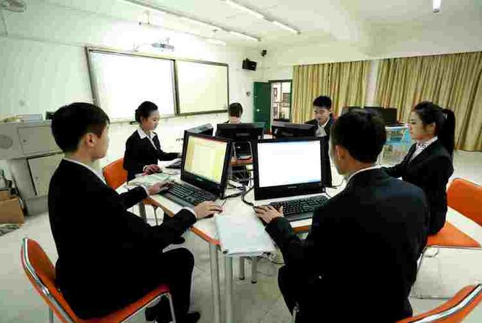 电商操作员是干嘛的；电商操作员是干嘛的啊