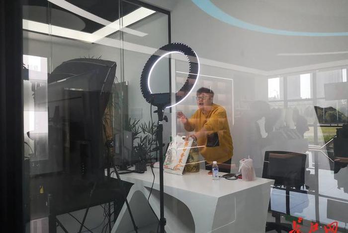 电商直播间直播、电商直播间