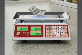 商超电子秤怎样用电脑调价格（商超电子秤怎样用电脑调价格的）