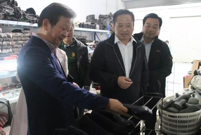 万商电力 万商集团电话 万商电力 万商集团电话