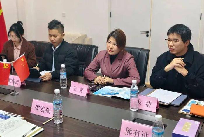 深圳跨境电商协会王馨和邓总的关系 深圳市跨境电子商务协会会长王馨