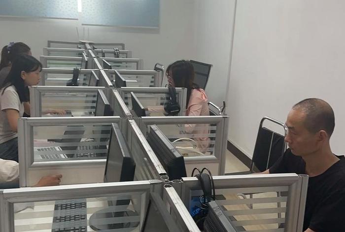 电商培训机构附近(电商培训机构附近的) 电商培训机构附近(电商培训机构附近的)