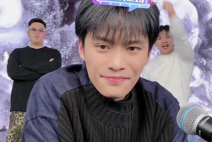 疯狂小杨哥电商峰会 疯狂小杨哥怎么赚钱的 疯狂小杨哥电商峰会 疯狂小杨哥怎么赚钱的