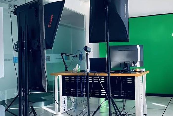 电商直播间场景图片（电商直播间场景图片素材）