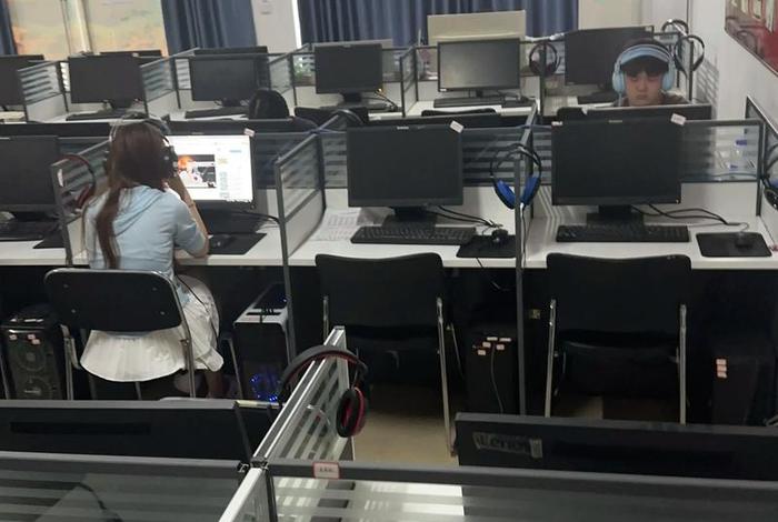 电商美工工资一般多少、电商美工工资一般多少钱一个月