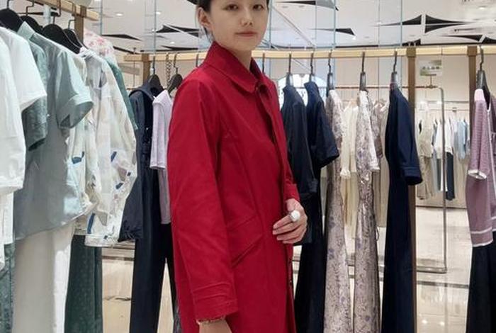 电商式风衣是什么意思；衣服电商款是什么意思