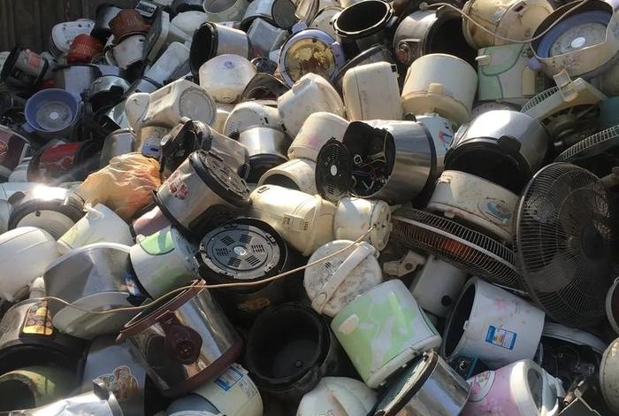 库存电饭煲电磁炉回收,电饭锅电磁炉回收 库存电饭煲电磁炉回收,电饭锅电磁炉回收