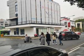 义乌青岩刘电商公司、浙江义乌青岩刘村的电商模式