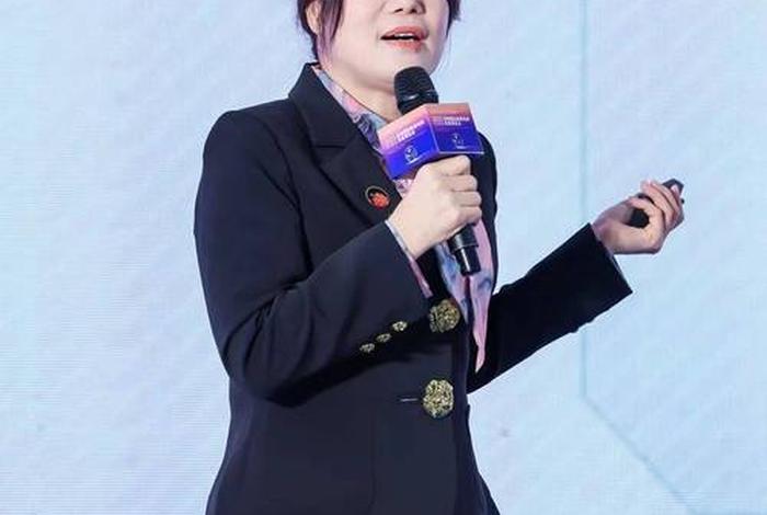 深圳跨境电商协会王馨和邓总的关系 深圳市跨境电子商务协会会长王馨