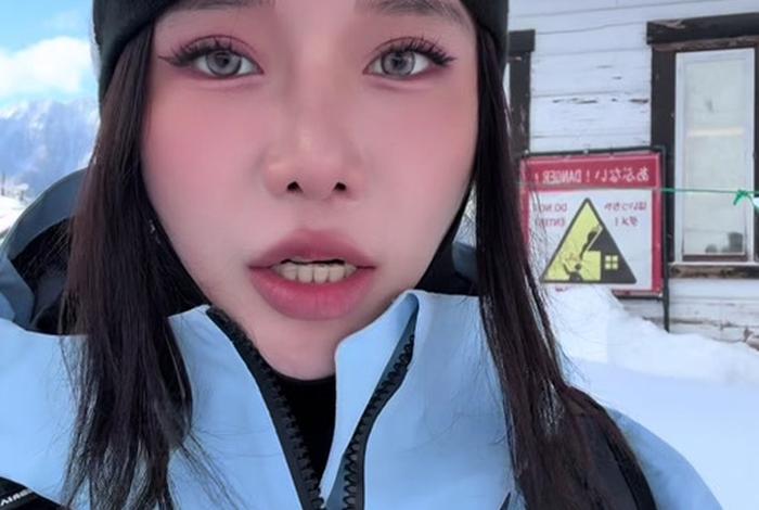 日本电商务旅行戴帽子的同行;日本商务旅游 日本电商务旅行戴帽子的同行;日本商务旅游