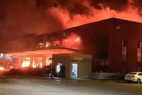 电商仓起火；电器仓库起火