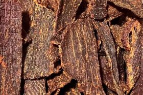 猪肉干当牛肉干卖违法案例；猪肉干当牛肉干卖违法案例 市监局