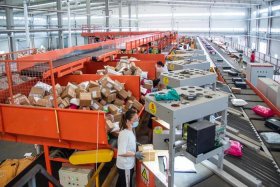 电商书籍分拣工作场景图片 - 电商书籍分拣工作场景图片大全