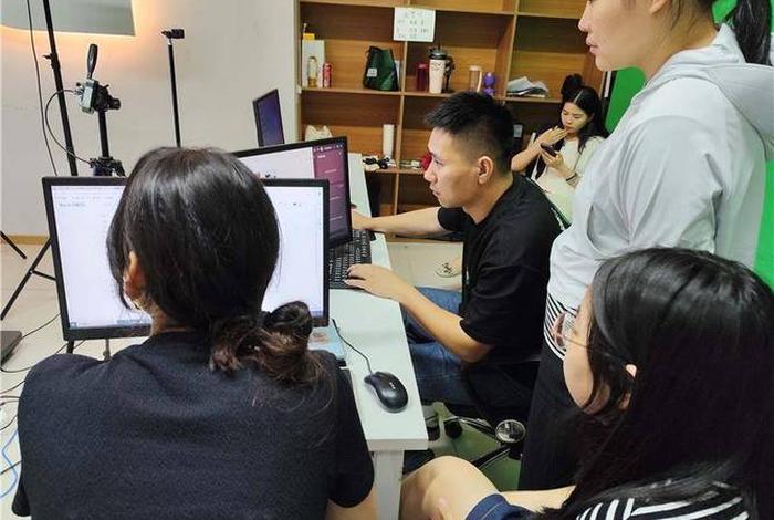 电商讲师免费讲课视频（电商讲师免费讲课视频下载）