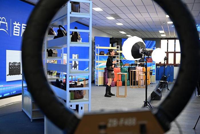 电商直播间-(电商直播间--) 电商直播间-(电商直播间--)